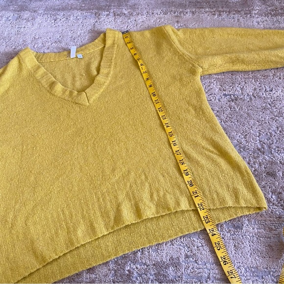 Elan Anthropologie Sylvie Plunge V Neck Wool Sweater Fuzzy Fox Wool Gold: M - Picture 10 of 10